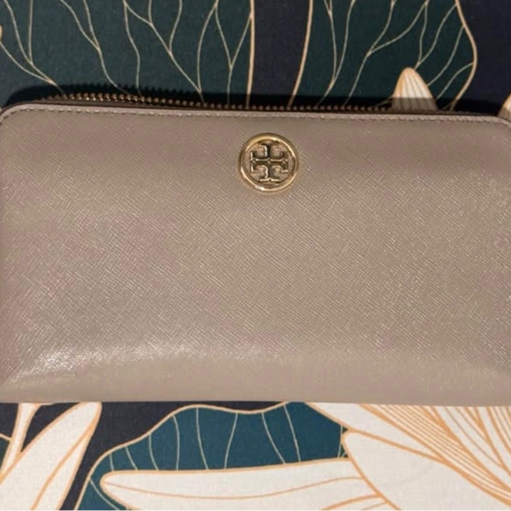 Tory Burch Zippered Light Gray Wallet with Gold Logo